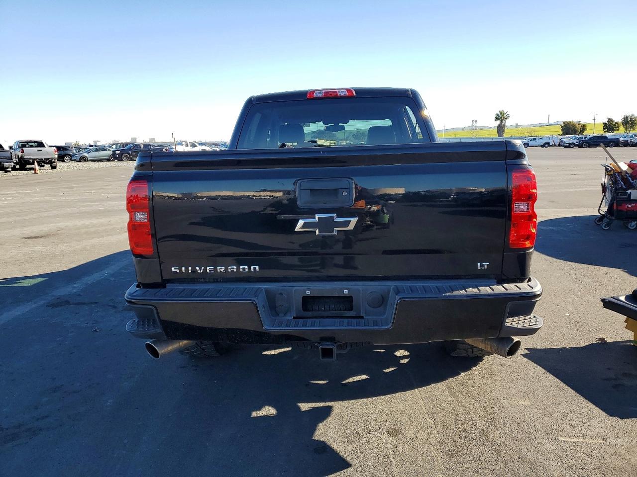 2018 CHEVROLET SILVERADO K1500 LT photo 6