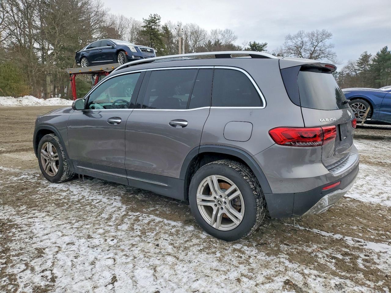 2020 MERCEDES-BENZ GLB 250 4MATIC photo 2