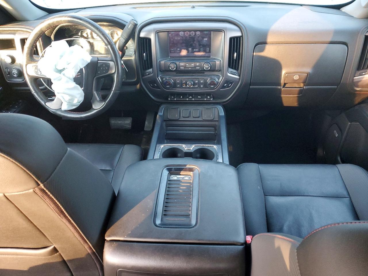 2017 GMC SIERRA K1500 SLT photo 8