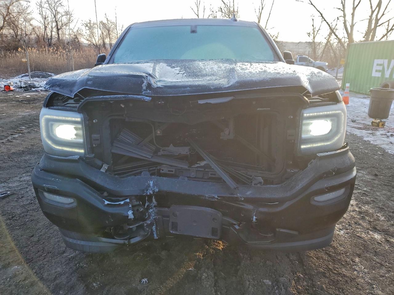 2017 GMC SIERRA K1500 SLT photo 5