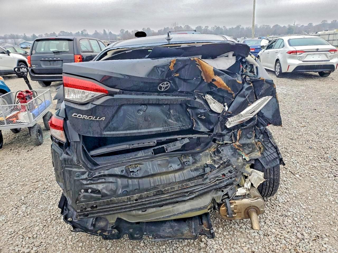 2021 TOYOTA COROLLA LE photo 6