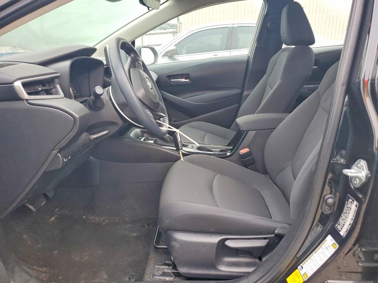 2021 TOYOTA COROLLA LE photo 7