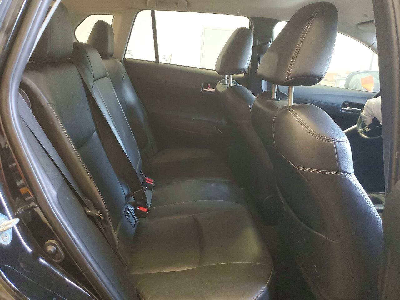 2022 TOYOTA COROLLA CROSS XLE photo 10