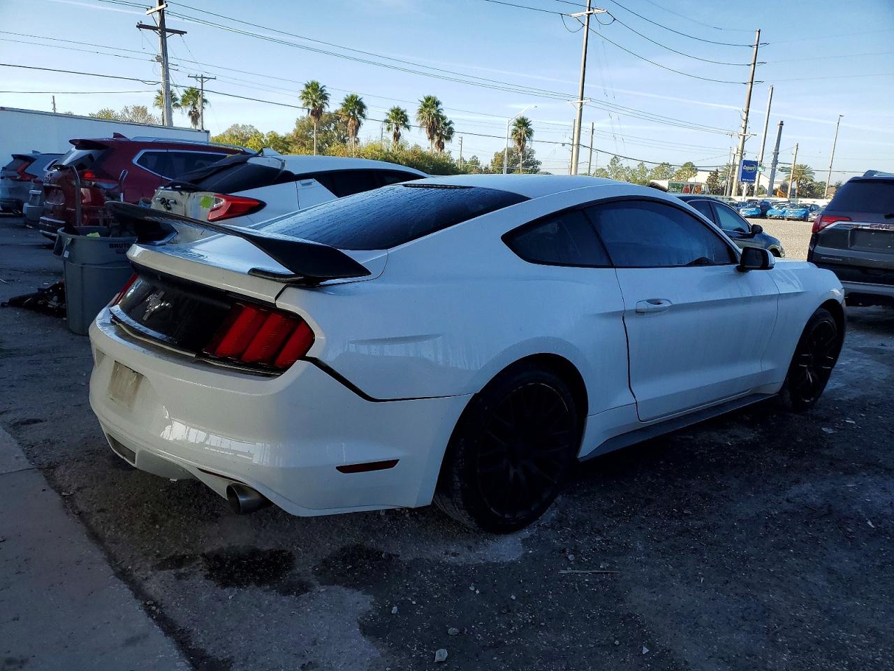 2016 FORD MUSTANG photo 3