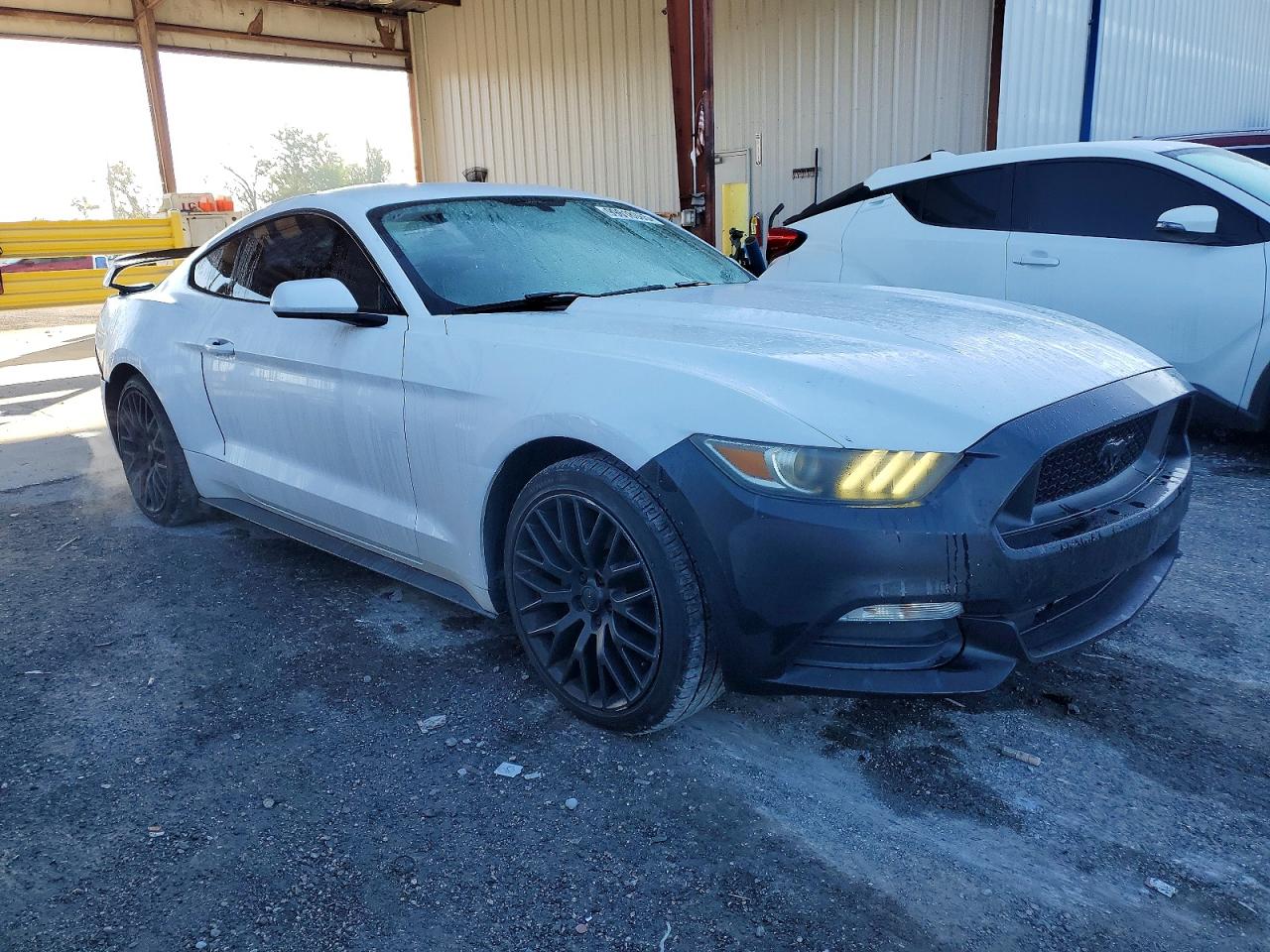 2016 FORD MUSTANG photo 4