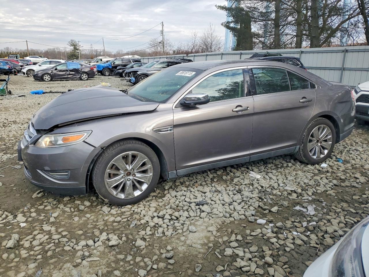 2011 FORD TAURUS