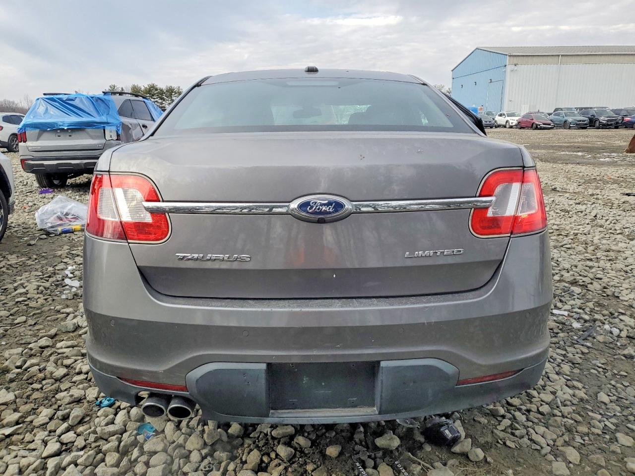 2011 FORD TAURUS LIMITED photo 6