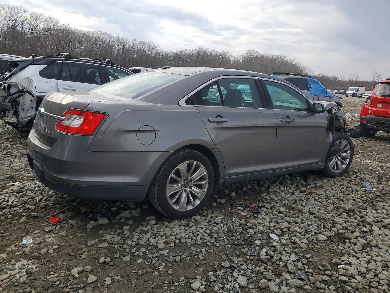 2011 FORD TAURUS LIMITED photo 3