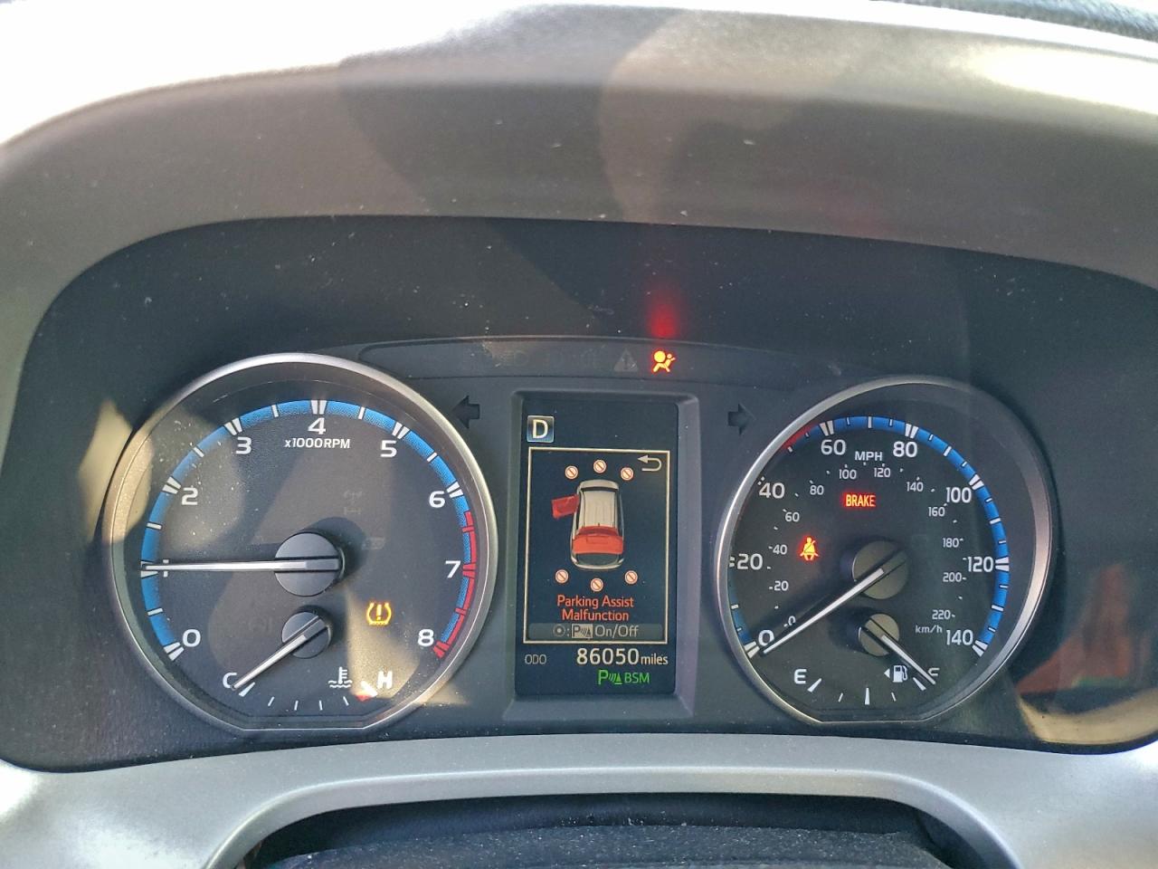 2017 TOYOTA RAV4 XLE photo 9