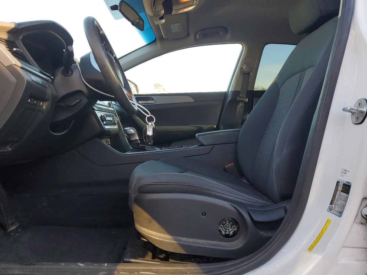 2018 HYUNDAI SONATA SE photo 7