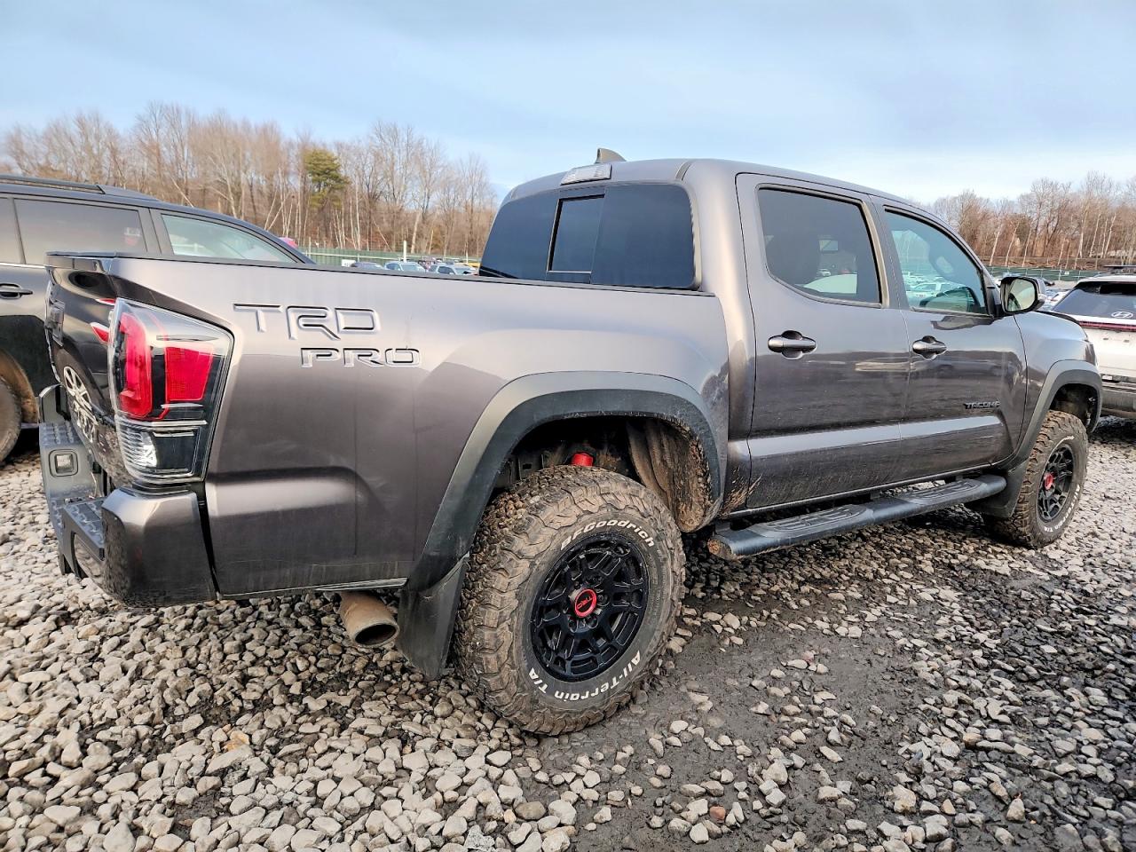 2022 TOYOTA TACOMA DOUBLE CAB photo 3