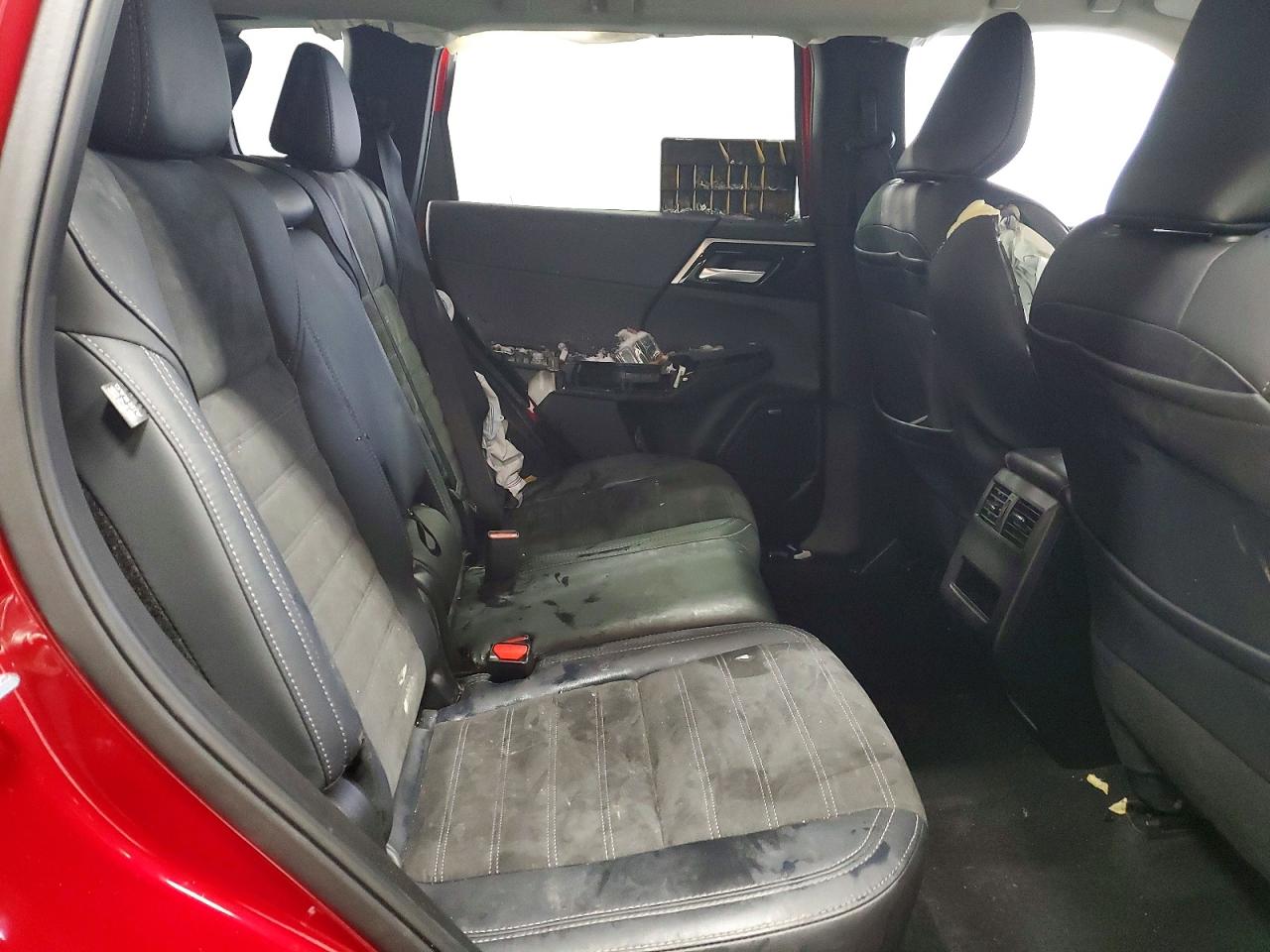 2025 MITSUBISHI OUTLANDER SE photo 11