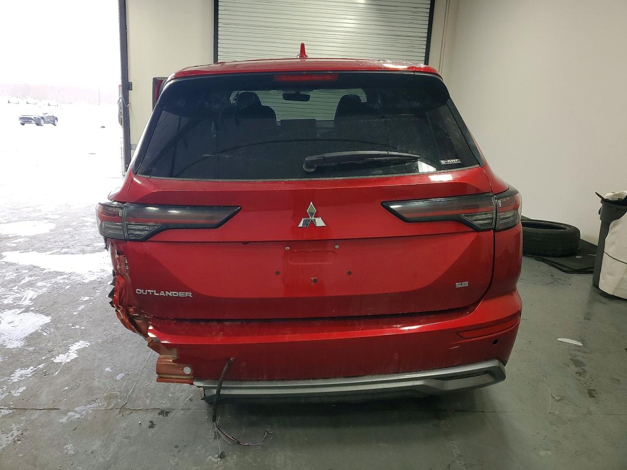 2025 MITSUBISHI OUTLANDER SE photo 6