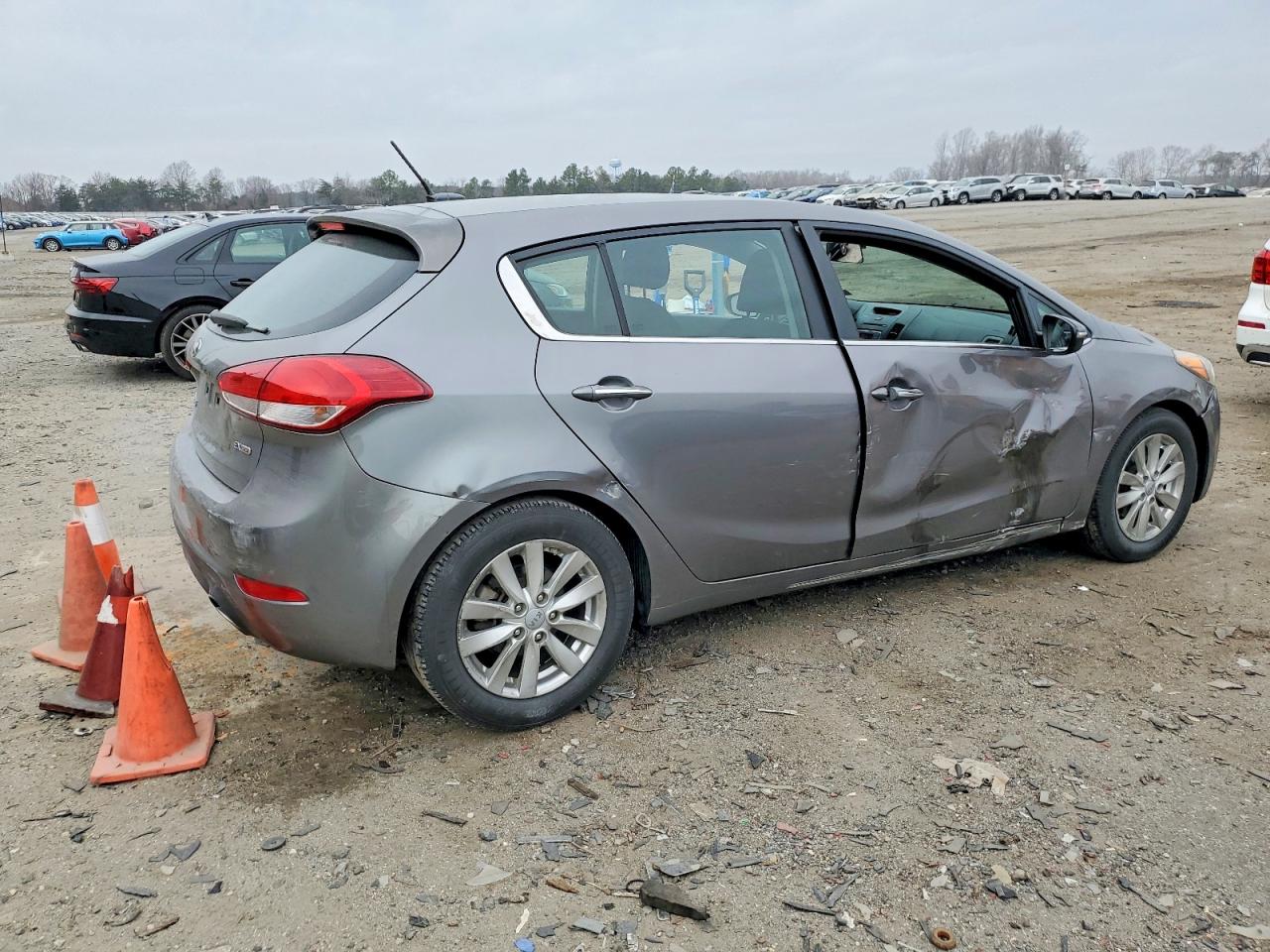 2015 KIA FORTE EX photo 3
