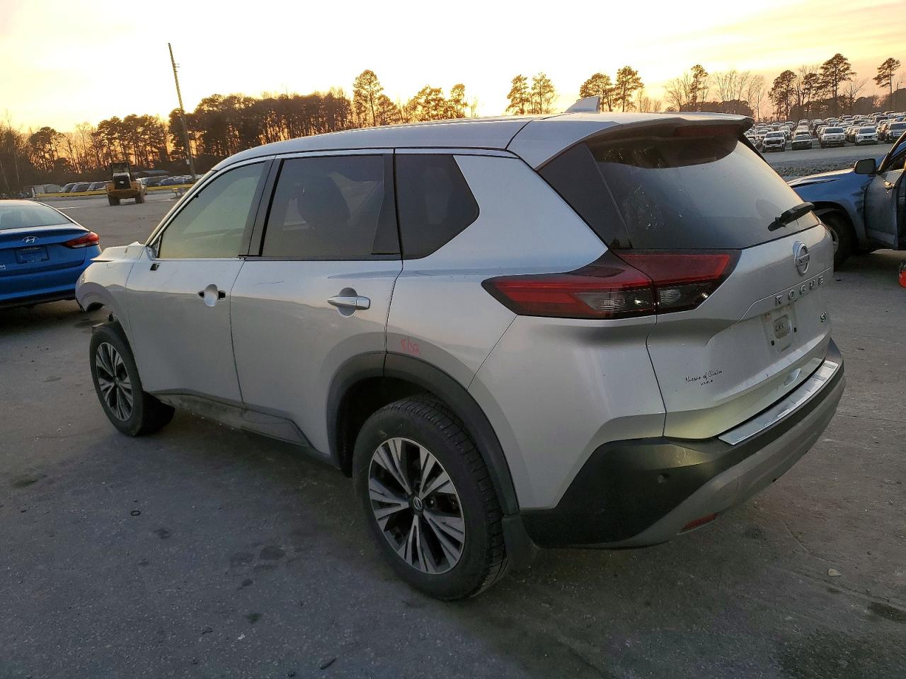 2021 NISSAN ROGUE SV photo 2