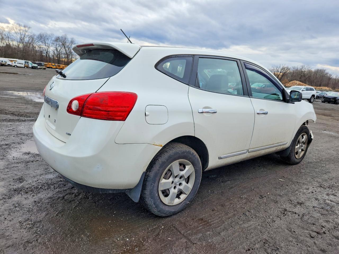 2011 NISSAN ROGUE S photo 3