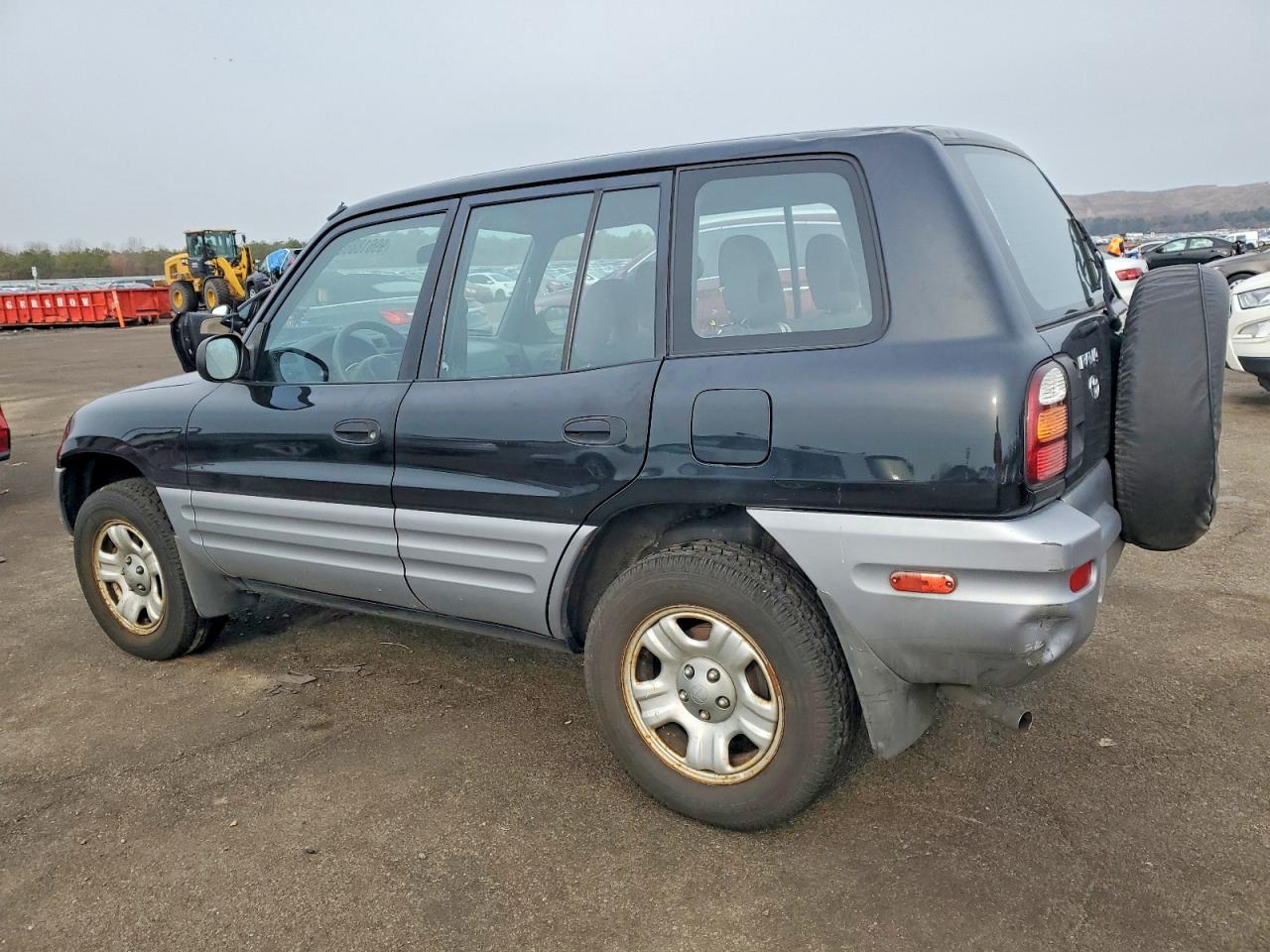 2000 TOYOTA RAV4 photo 2