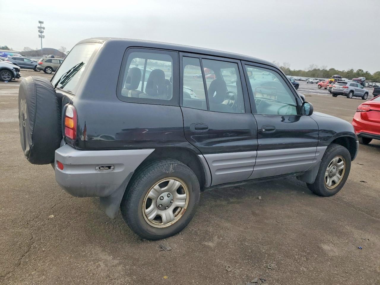 2000 TOYOTA RAV4 photo 3