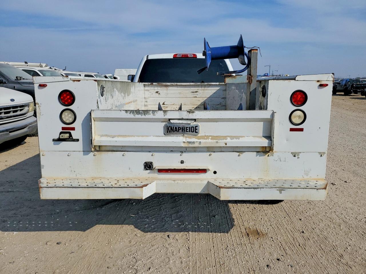 2018 CHEVROLET SILVERADO K3500 photo 6