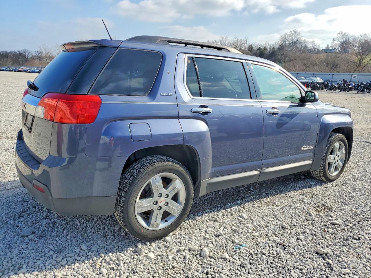 2013 GMC TERRAIN SLE photo 3