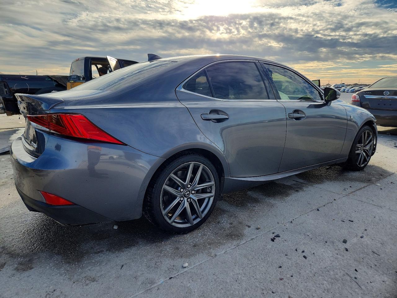 2018 LEXUS IS 350 photo 3