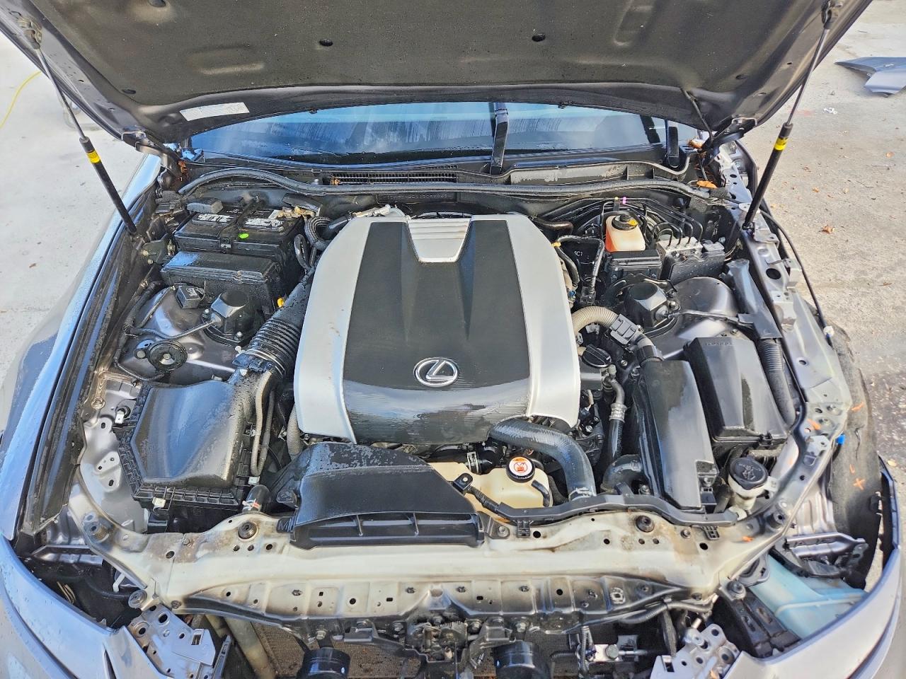2018 LEXUS IS 350 photo 11