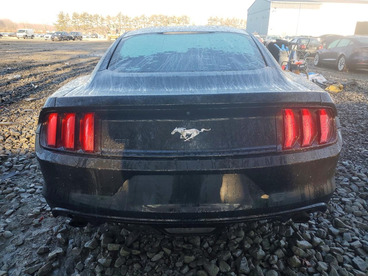 2016 FORD MUSTANG photo 11