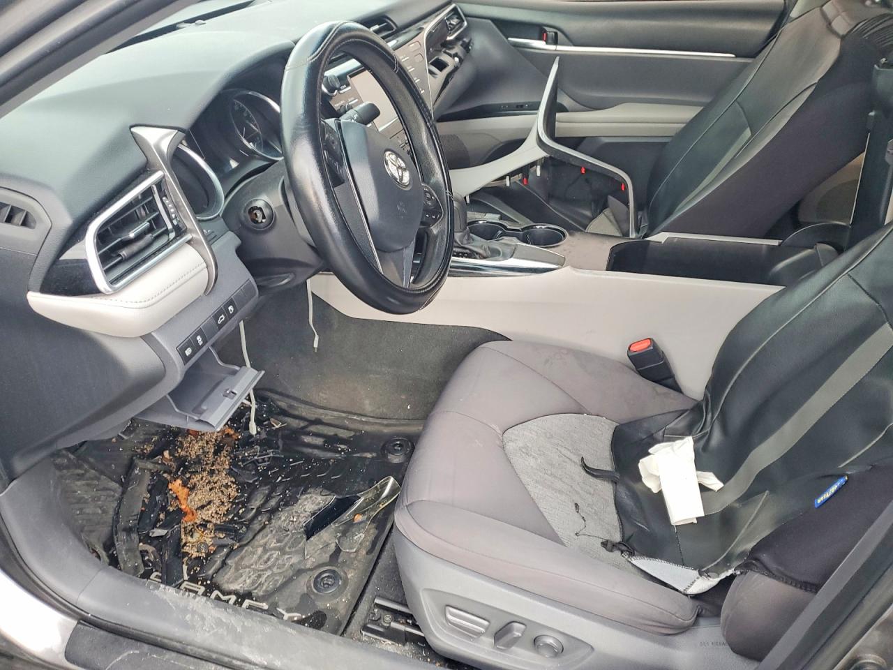 2018 TOYOTA CAMRY L photo 7