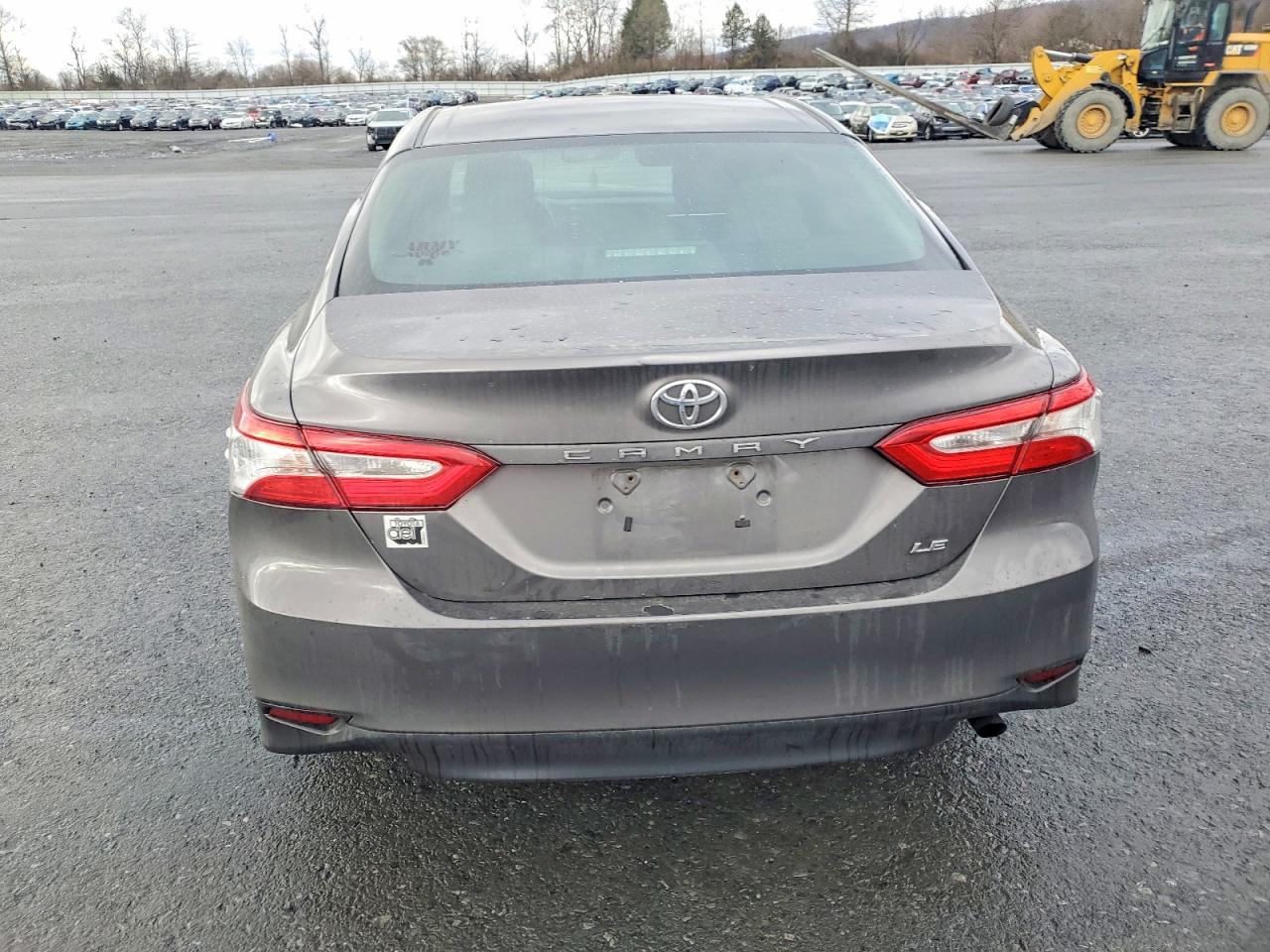 2018 TOYOTA CAMRY L photo 6