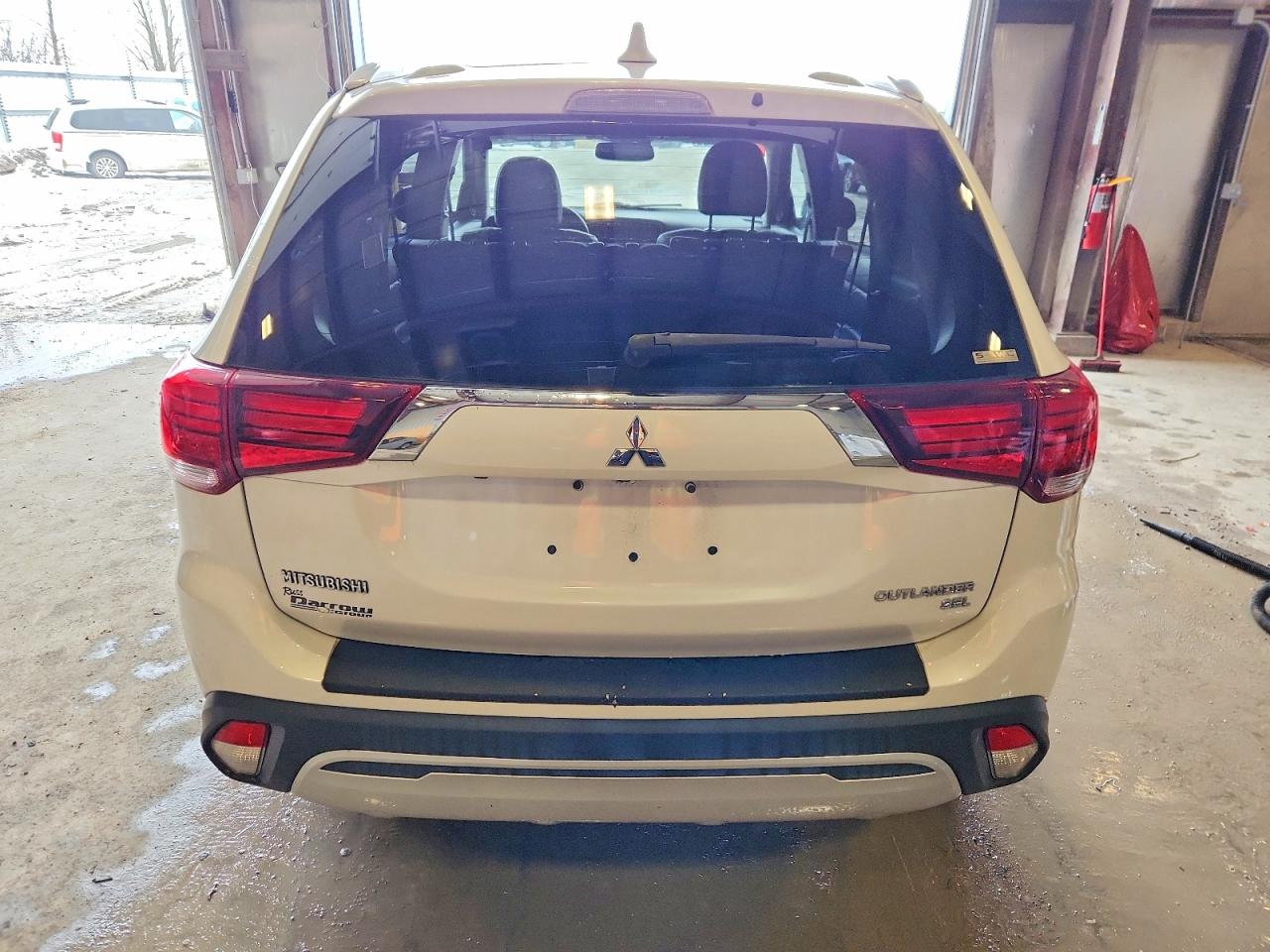 2019 MITSUBISHI OUTLANDER SE photo 6