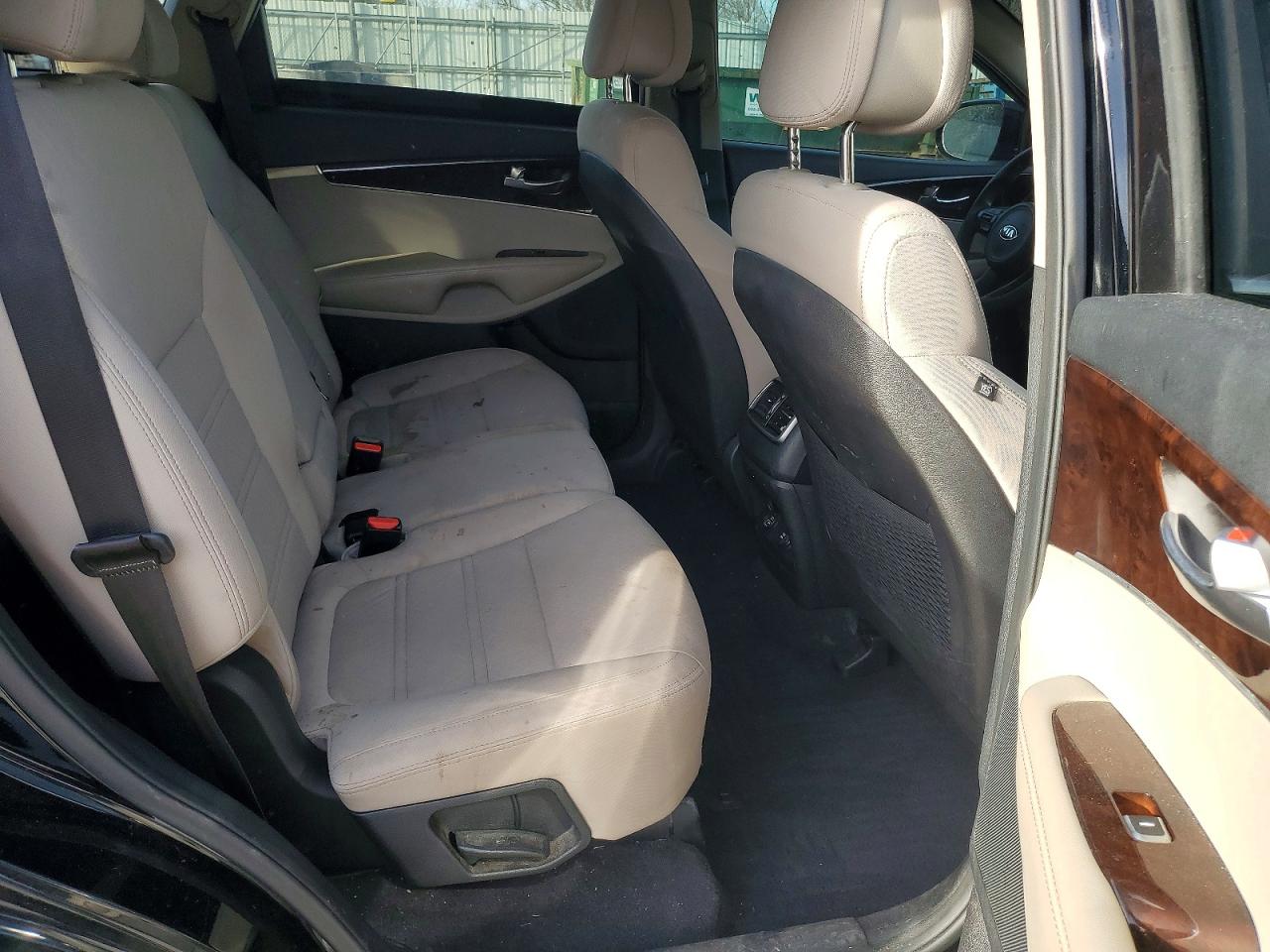2016 KIA SORENTO LX photo 11