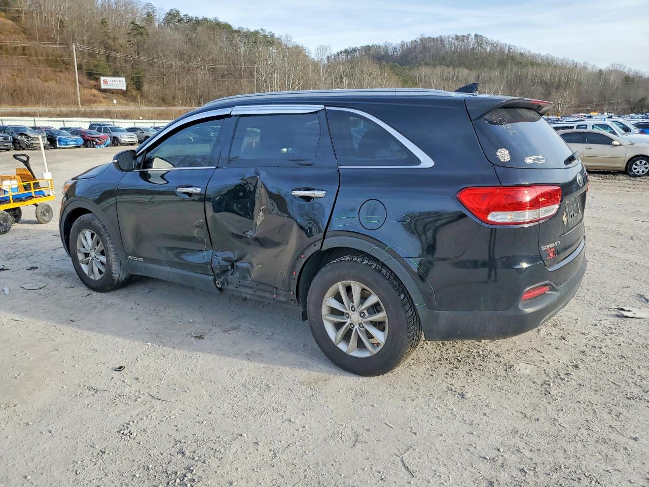 2016 KIA SORENTO LX photo 2