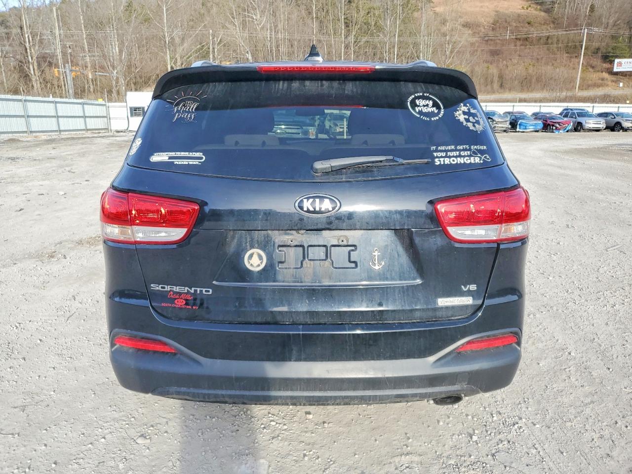 2016 KIA SORENTO LX photo 6