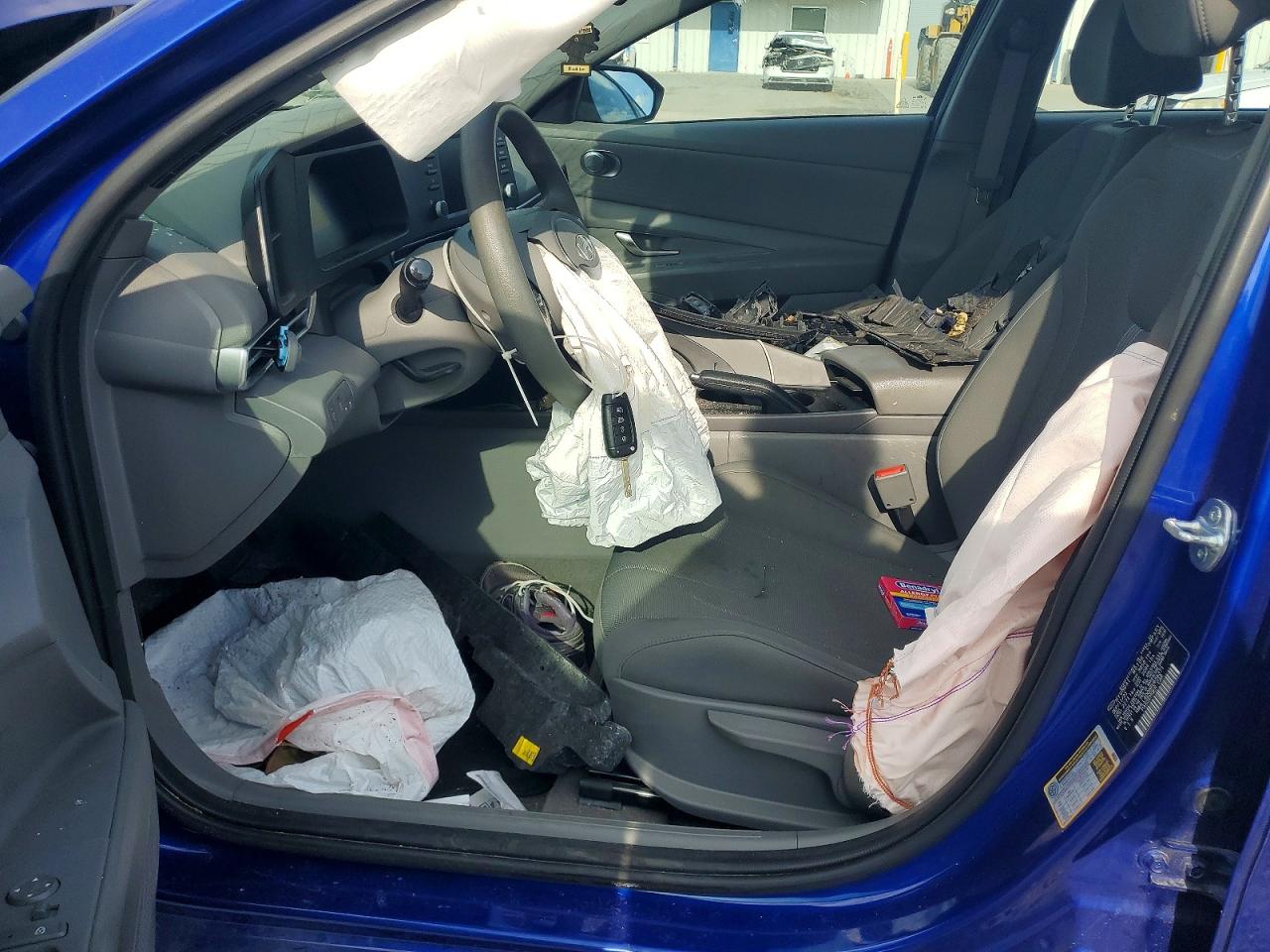 2024 HYUNDAI ELANTRA SE photo 7