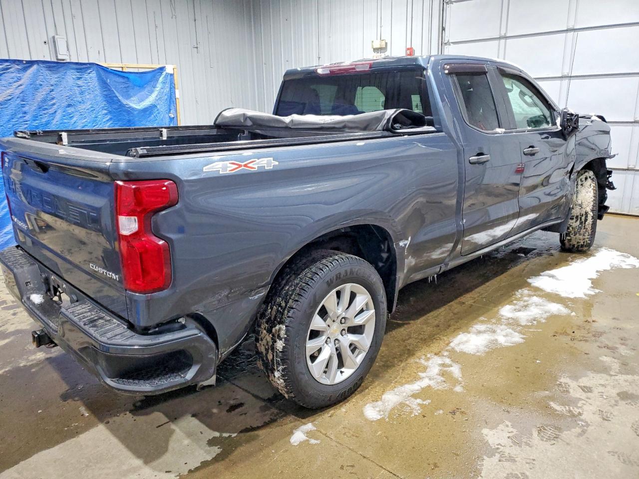 2021 CHEVROLET SILVERADO K1500 CUSTOM photo 3