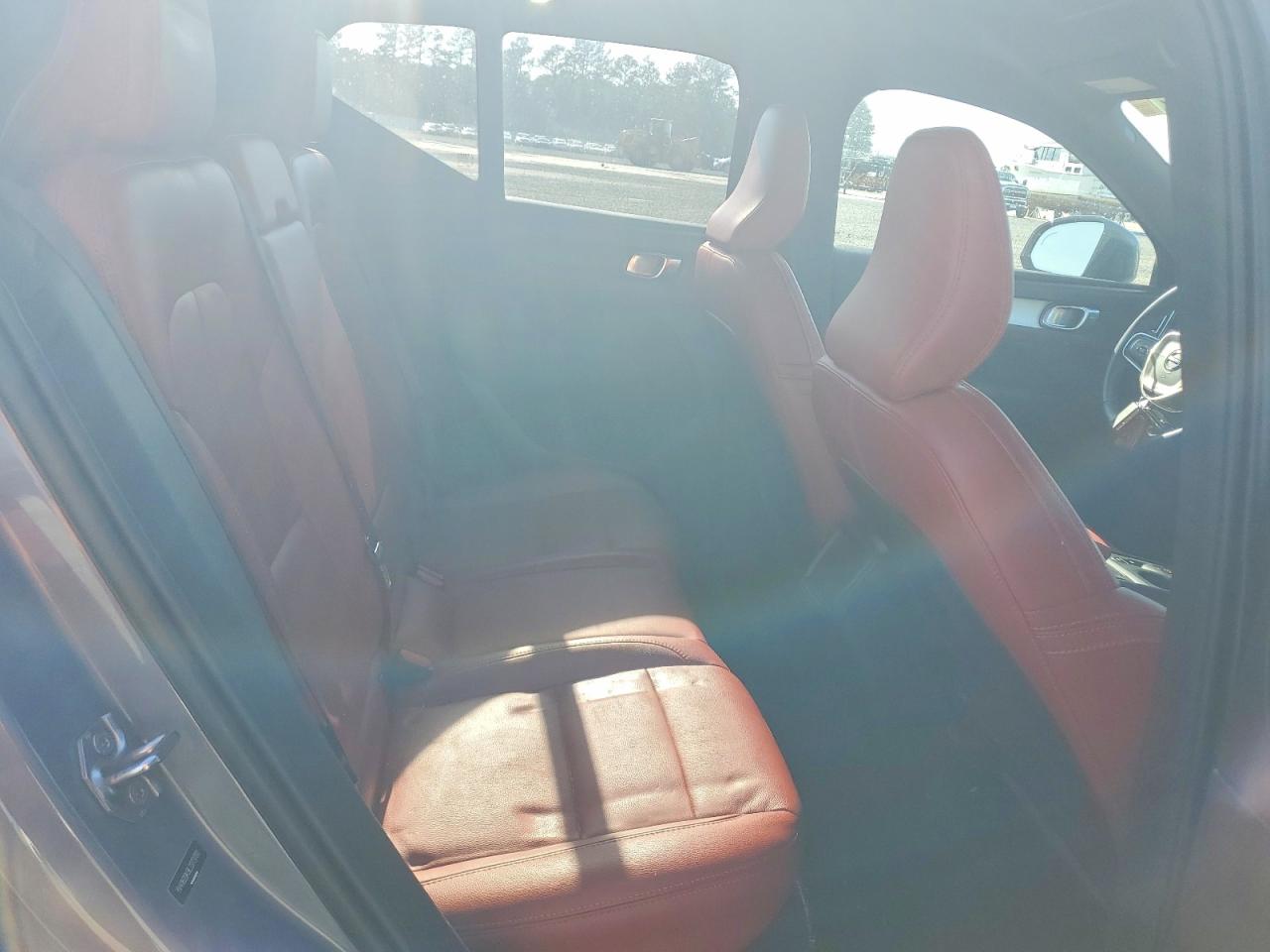 2020 VOLVO XC40 T5 MOMENTUM photo 11