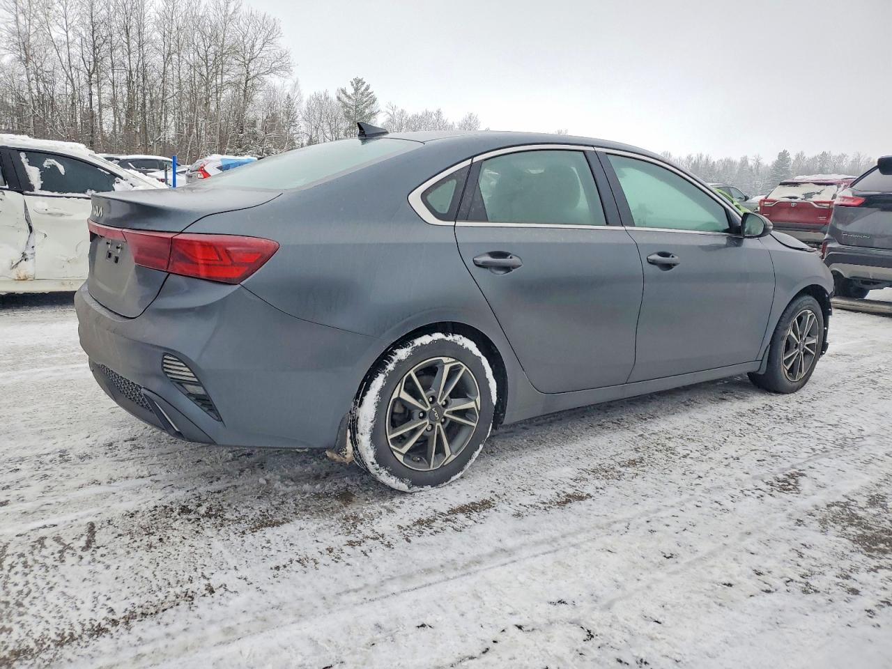 2023 KIA FORTE EX photo 3