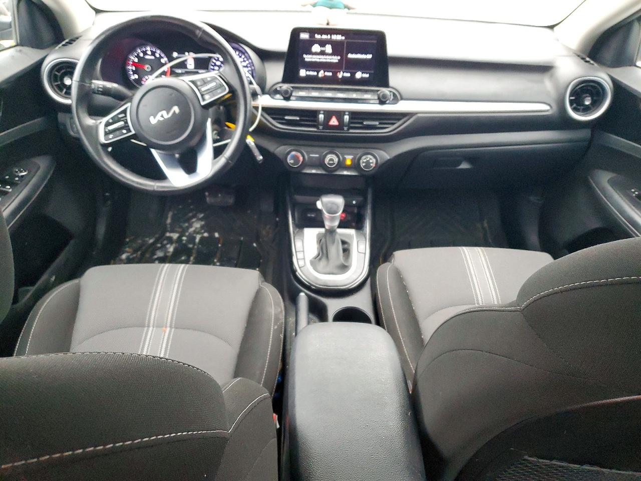 2023 KIA FORTE EX photo 8
