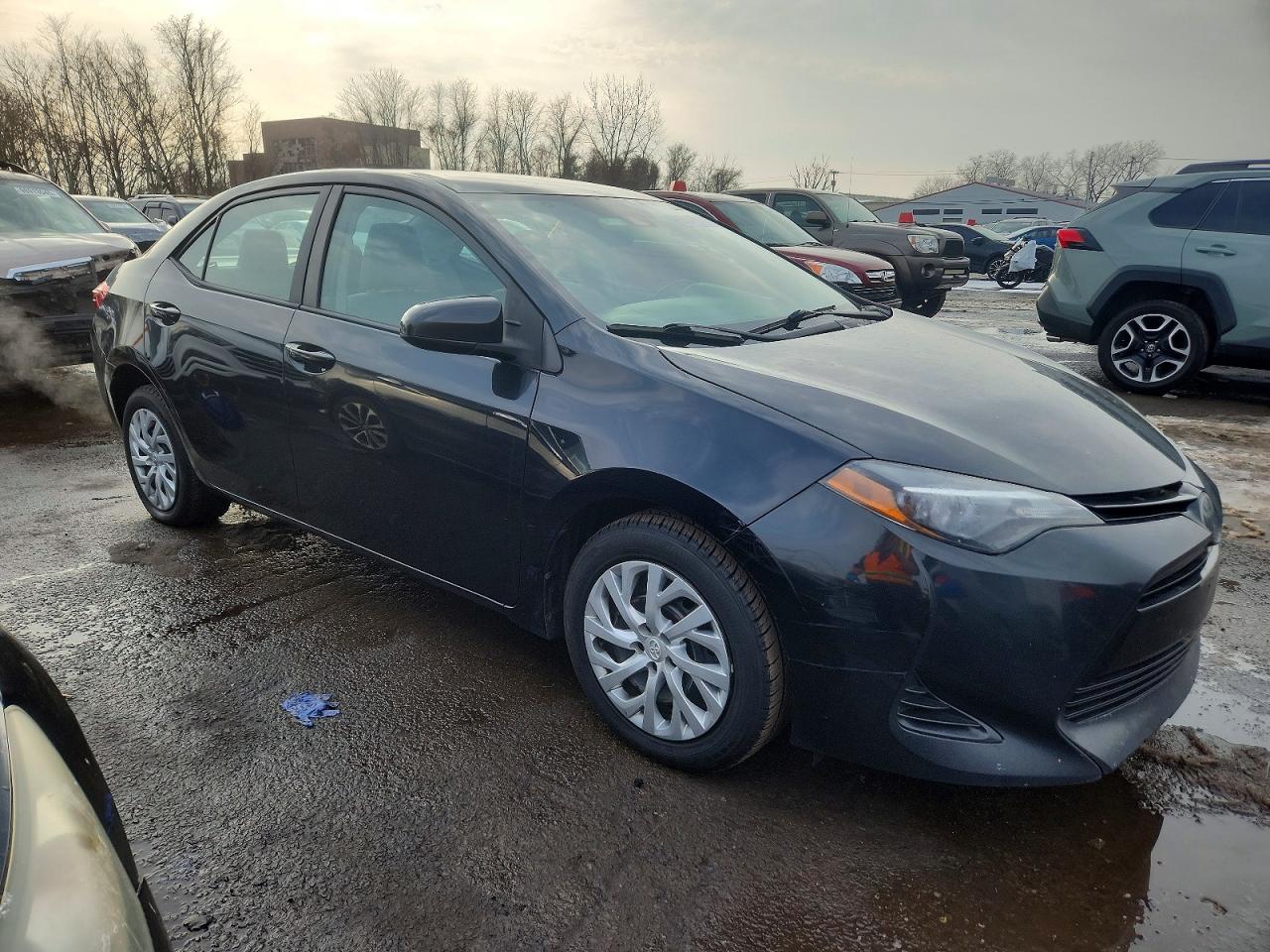 2017 TOYOTA COROLLA L photo 4
