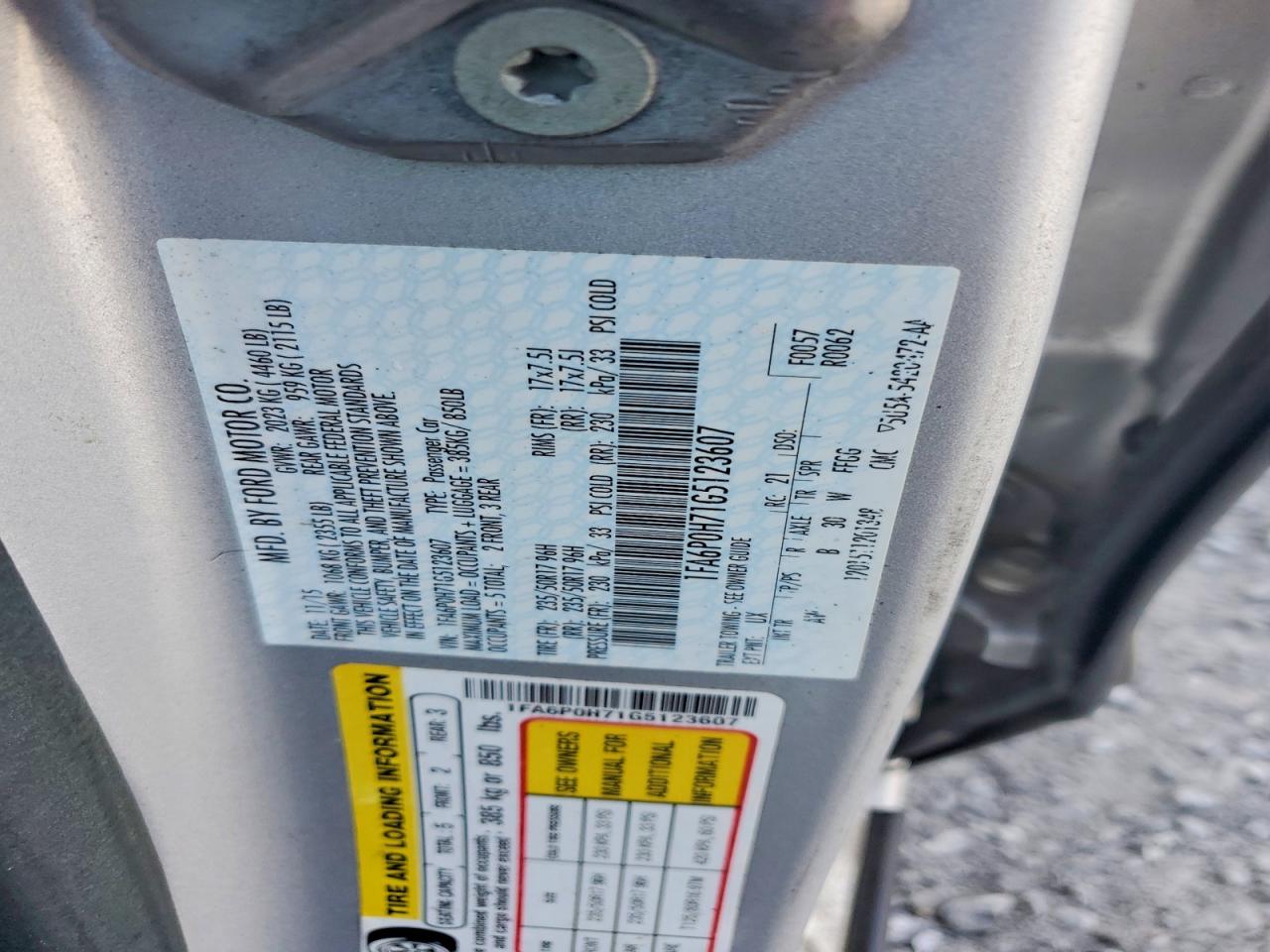 2016 FORD FUSION SE photo 12