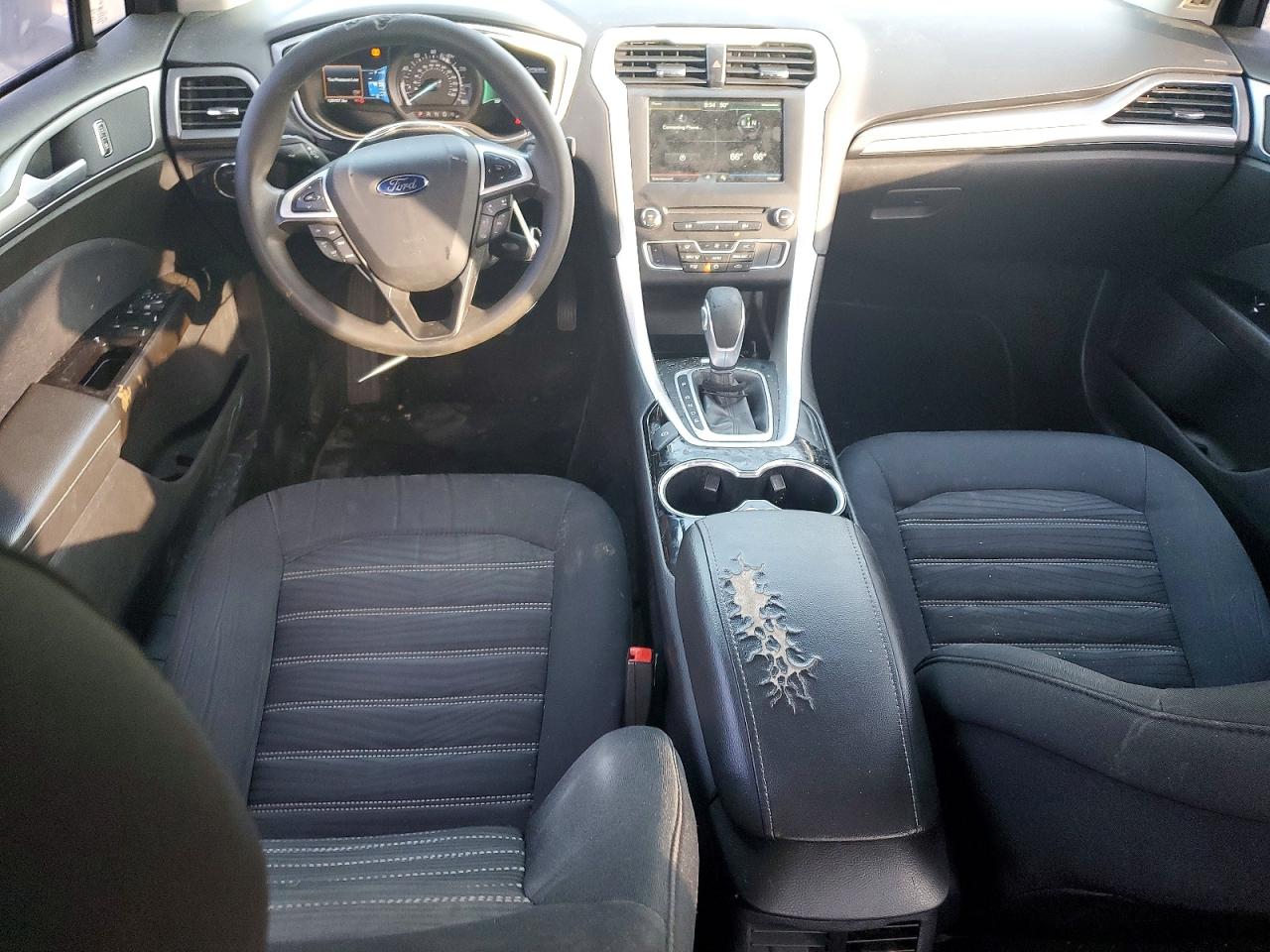 2016 FORD FUSION SE photo 8