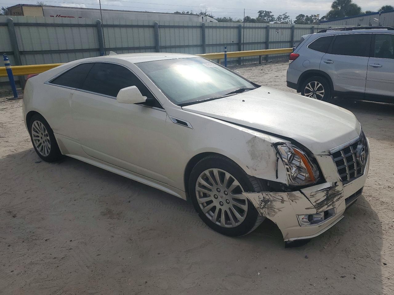 2011 CADILLAC CTS photo 4