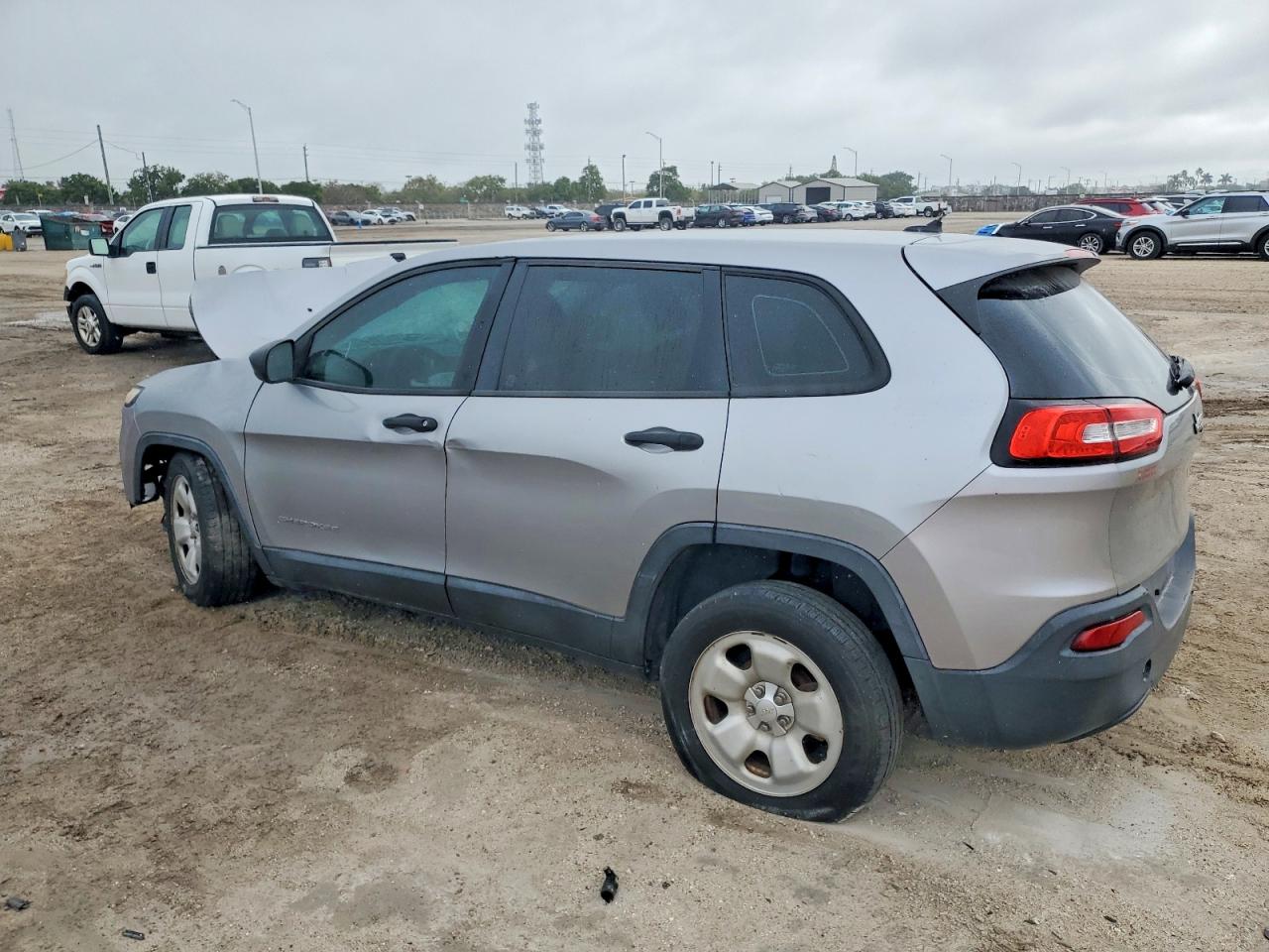 2016 JEEP CHEROKEE SPORT photo 2