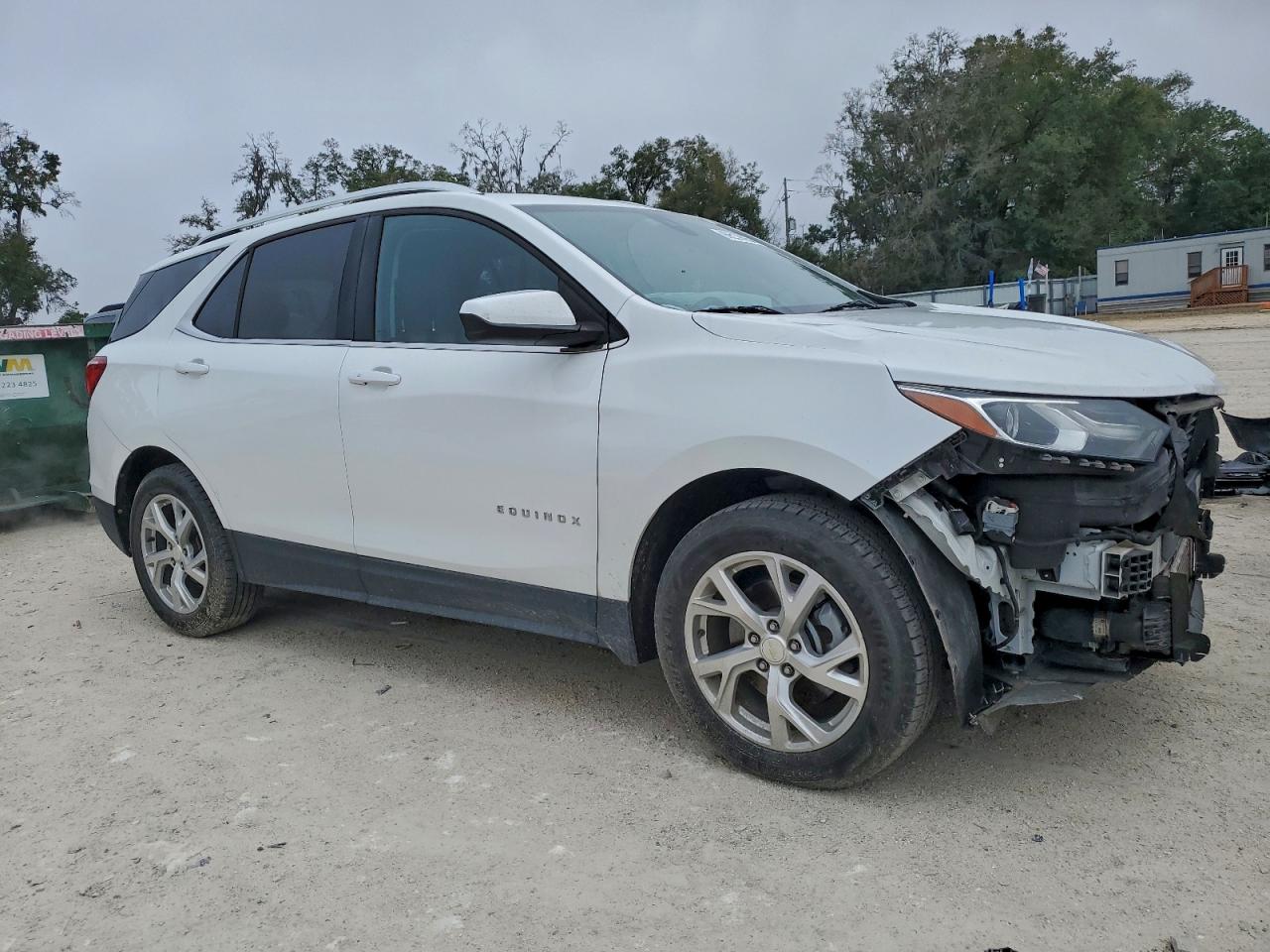 2020 CHEVROLET EQUINOX LT photo 4