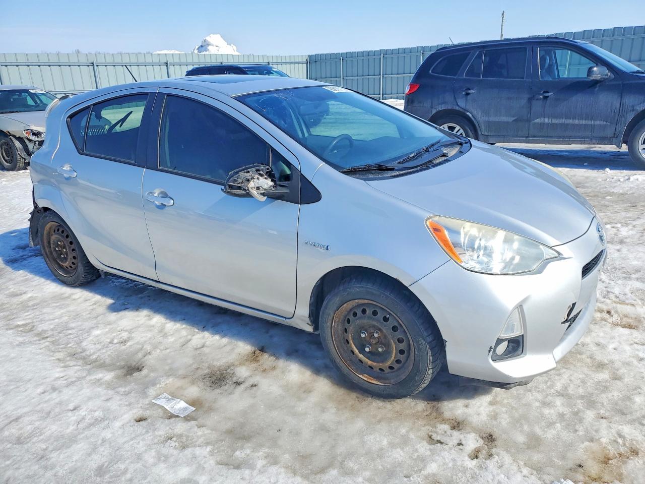 2012 TOYOTA PRIUS C photo 4