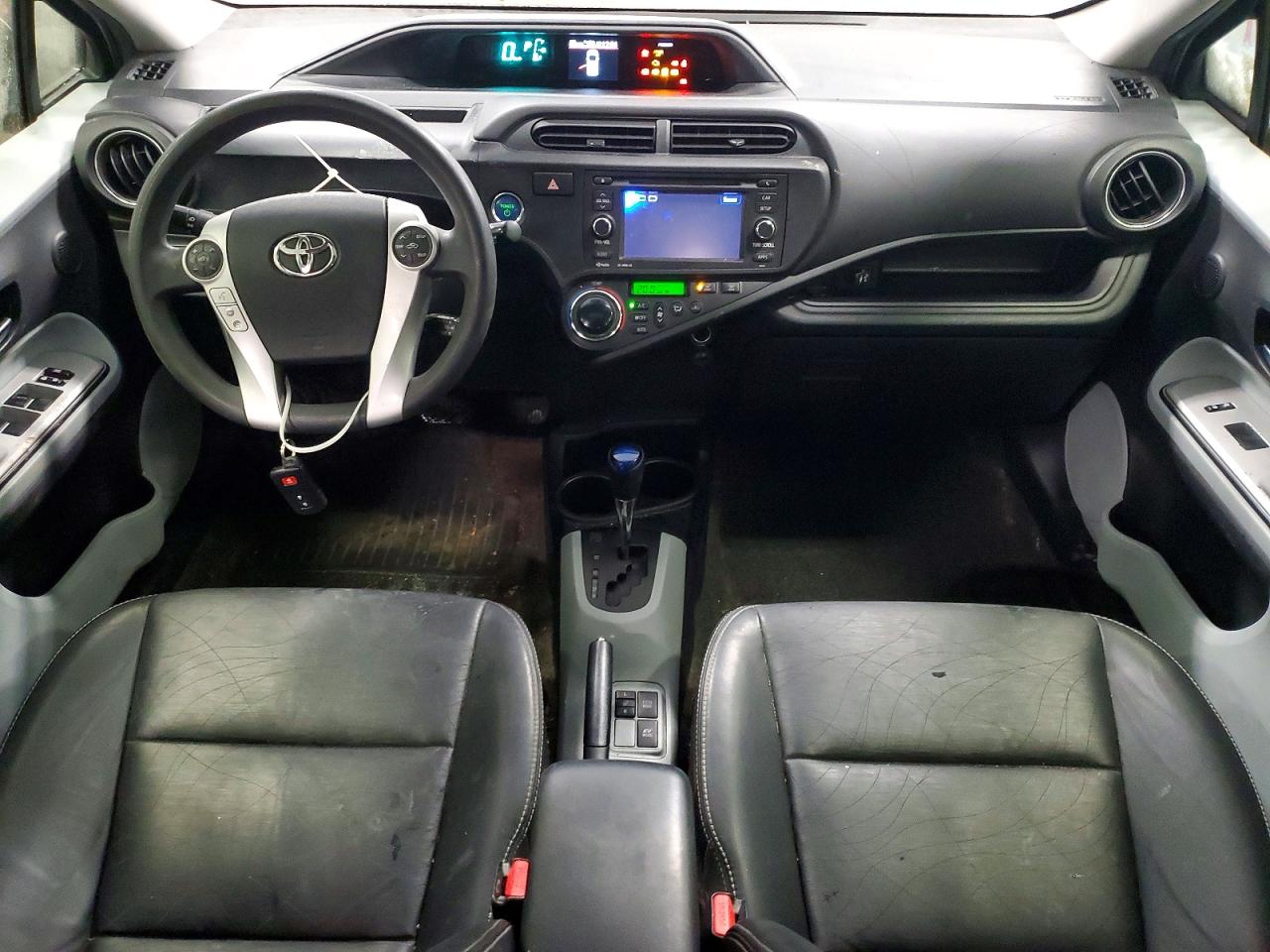 2012 TOYOTA PRIUS C photo 8