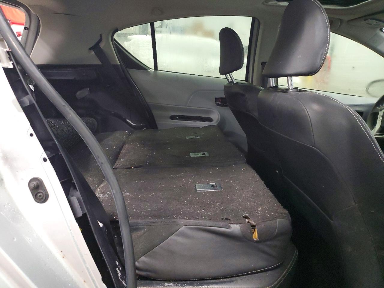 2012 TOYOTA PRIUS C photo 10