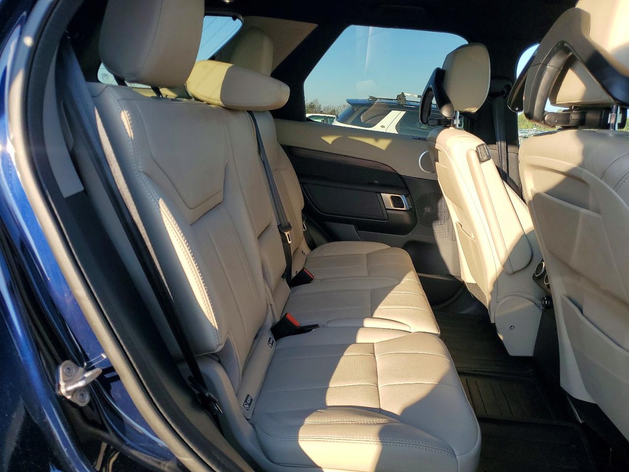 2020 LAND ROVER DISCOVERY HSE photo 21