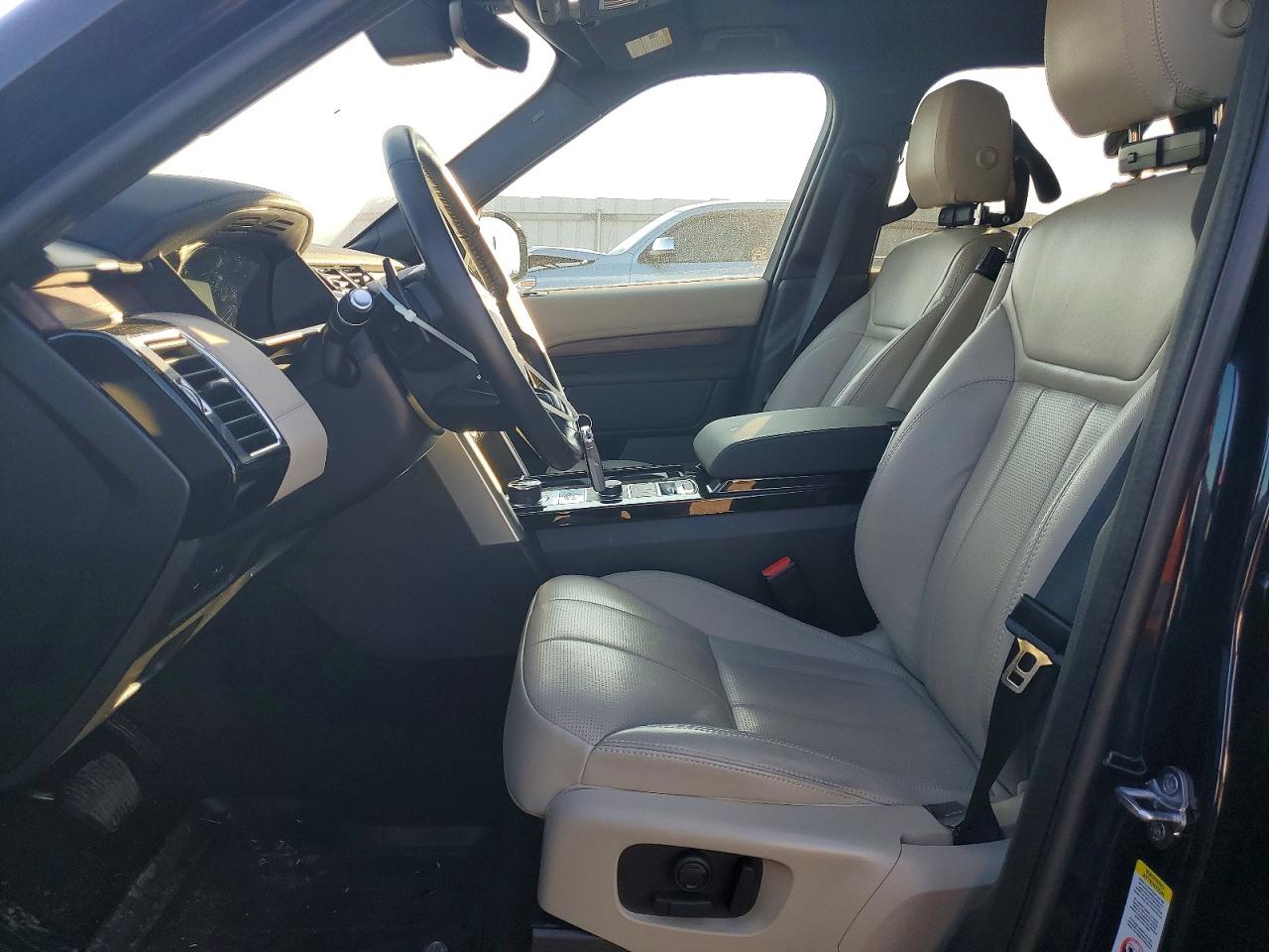 2020 LAND ROVER DISCOVERY HSE photo 13