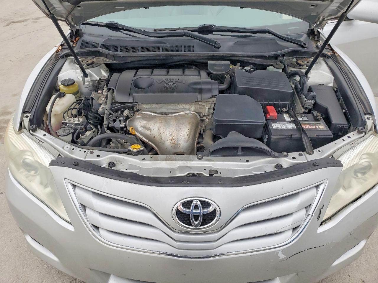 2011 TOYOTA CAMRY BASE photo 21